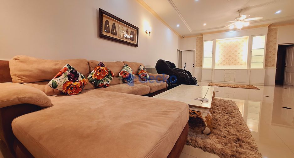 For rent 4 bedrooms house in Bang Lamung, Chonburi