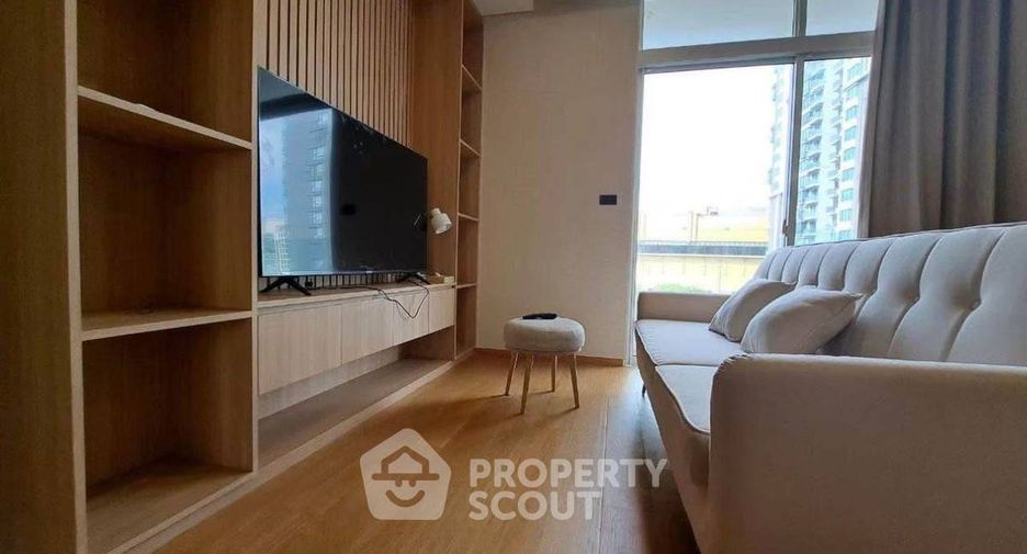 For rent 2 bedrooms condo in Khlong Toei, Bangkok