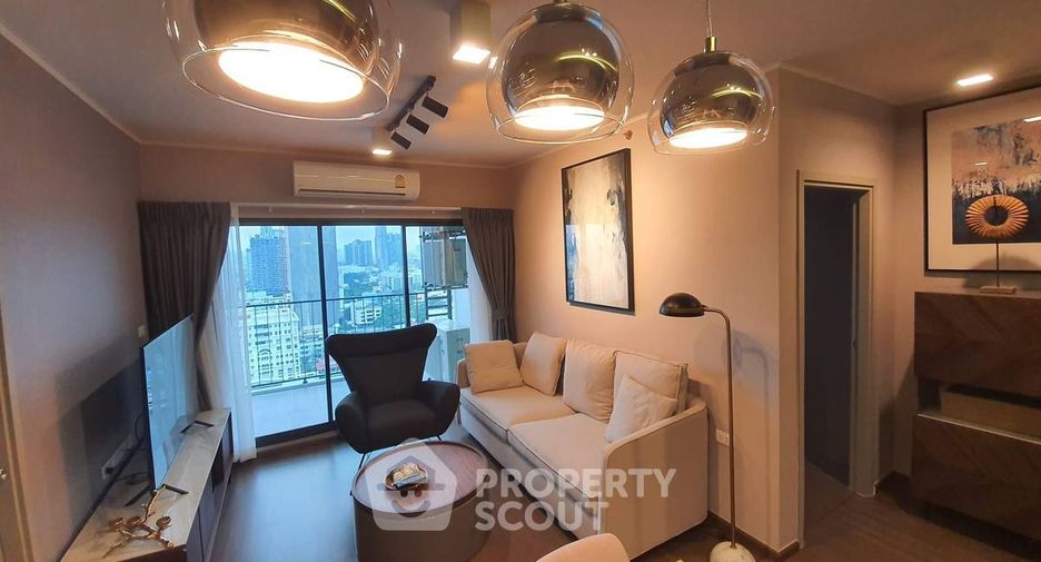 For rent 2 bedrooms condo in Phra Khanong, Bangkok