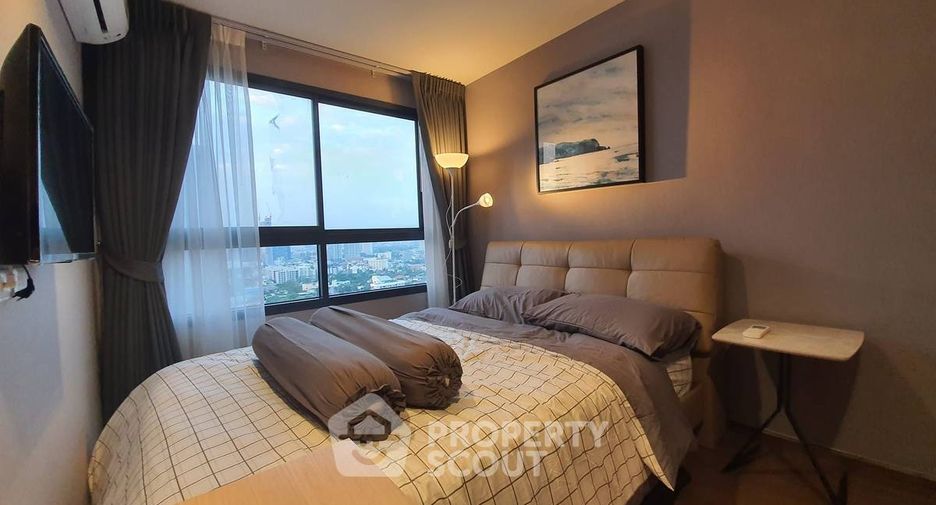 For rent 2 bedrooms condo in Phra Khanong, Bangkok