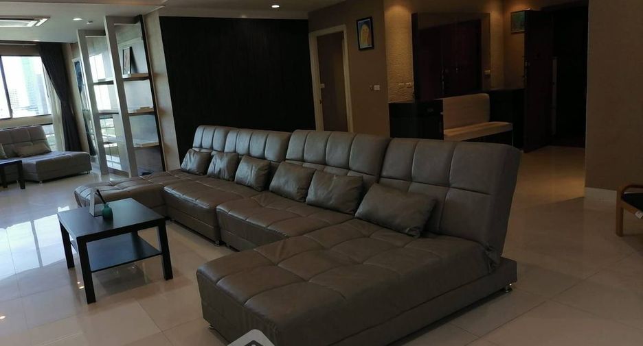 Wohnung zur Miete mit 3 Zimmer in Khlong Toei, Bangkok