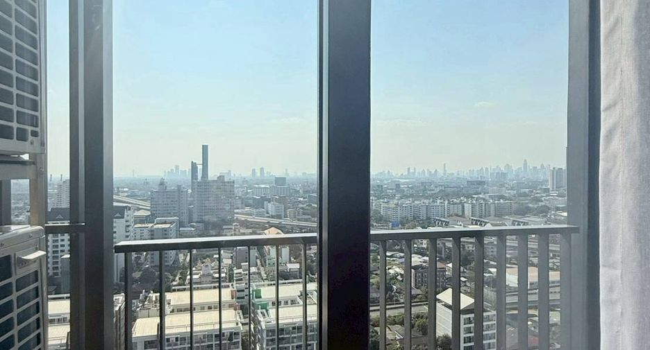 For rent 2 bedrooms condo in Phra Khanong, Bangkok