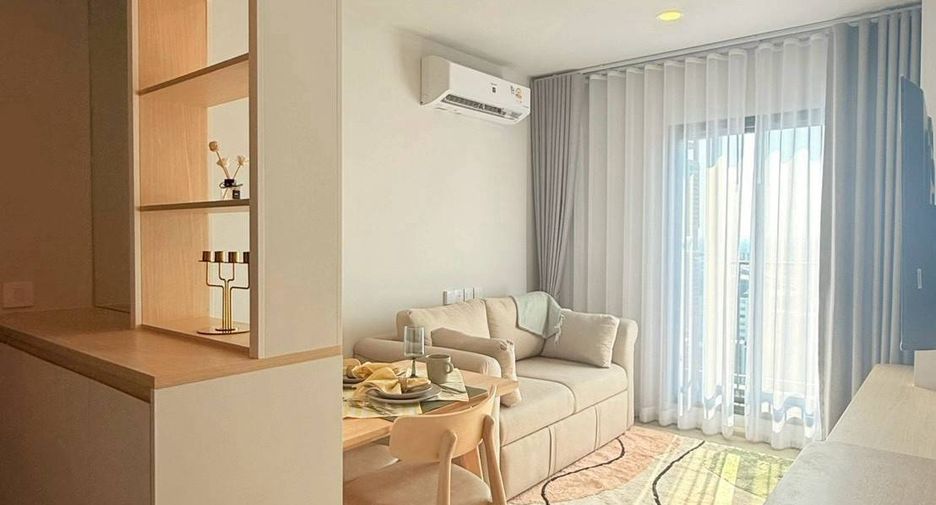 For rent 2 bedrooms condo in Phra Khanong, Bangkok