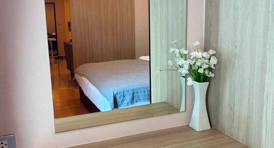 For rent 1 bed condo in Watthana, Bangkok