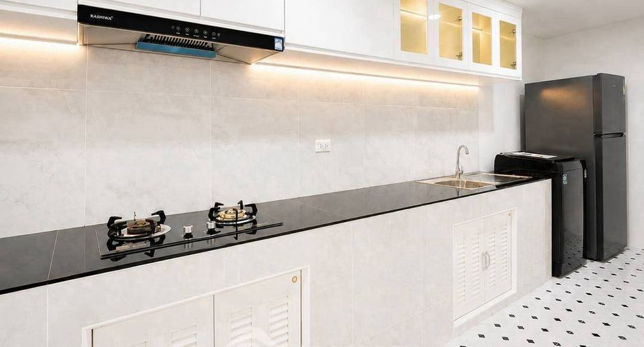 For rent 4 bedrooms house in Bang Lamung, Chonburi