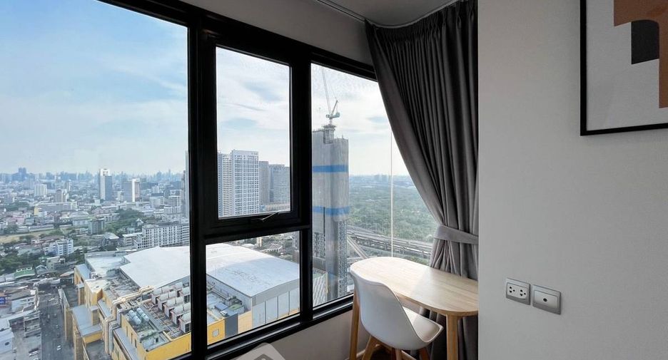 For rent 2 bedrooms condo in Chatuchak, Bangkok