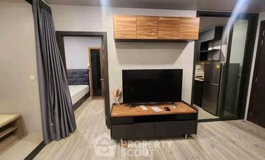 For rent 1 bed condo in Huai Khwang, Bangkok