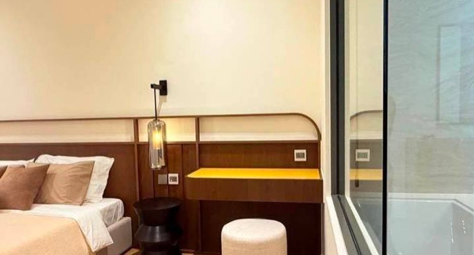 For rent 2 bedrooms condo in Khlong Toei, Bangkok