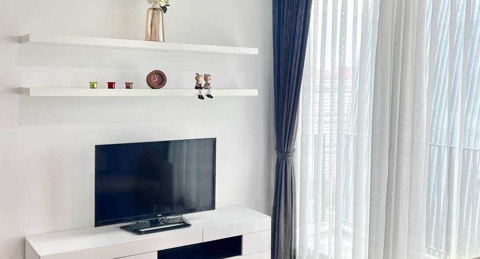 For rent 1 bed condo in Pathum Wan, Bangkok