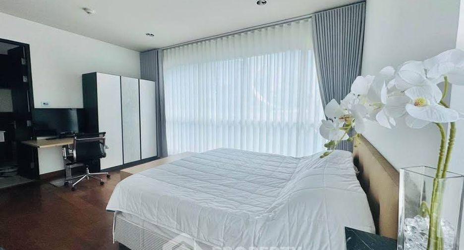 À louer 2 chambres condo à Pathum Wan, Bangkok