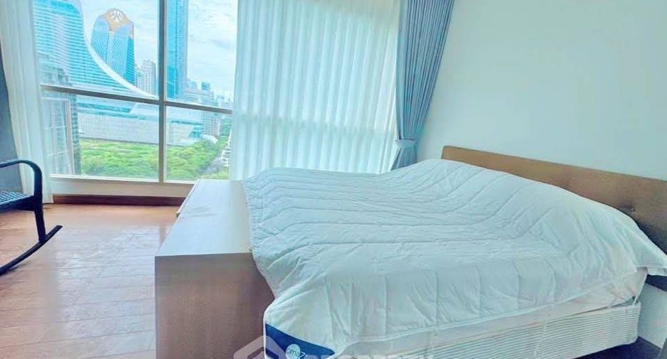 À louer 2 chambres condo à Pathum Wan, Bangkok