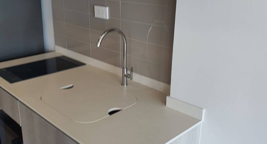 For rent 1 bed condo in Huai Khwang, Bangkok