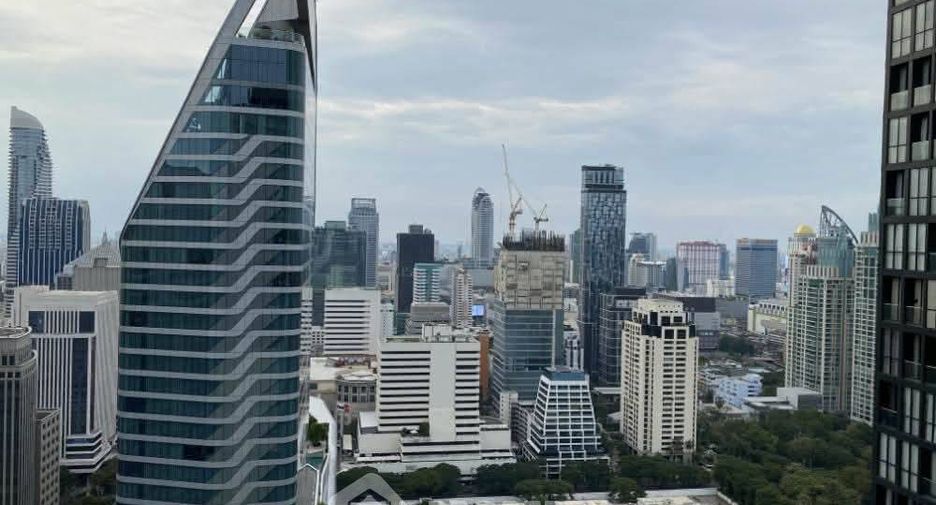 Wohnung zur Miete mit 1 Zimmer in Pathum Wan, Bangkok