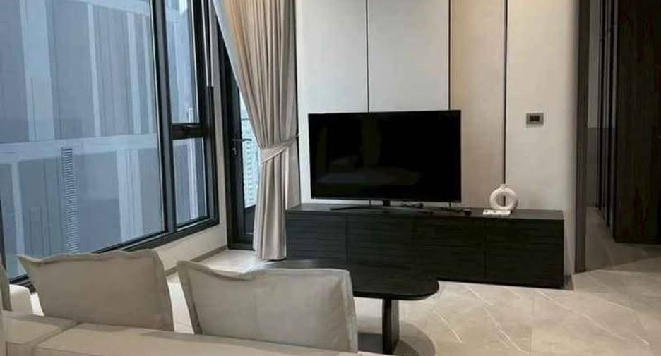 For rent 2 bedrooms condo in Khlong Toei, Bangkok