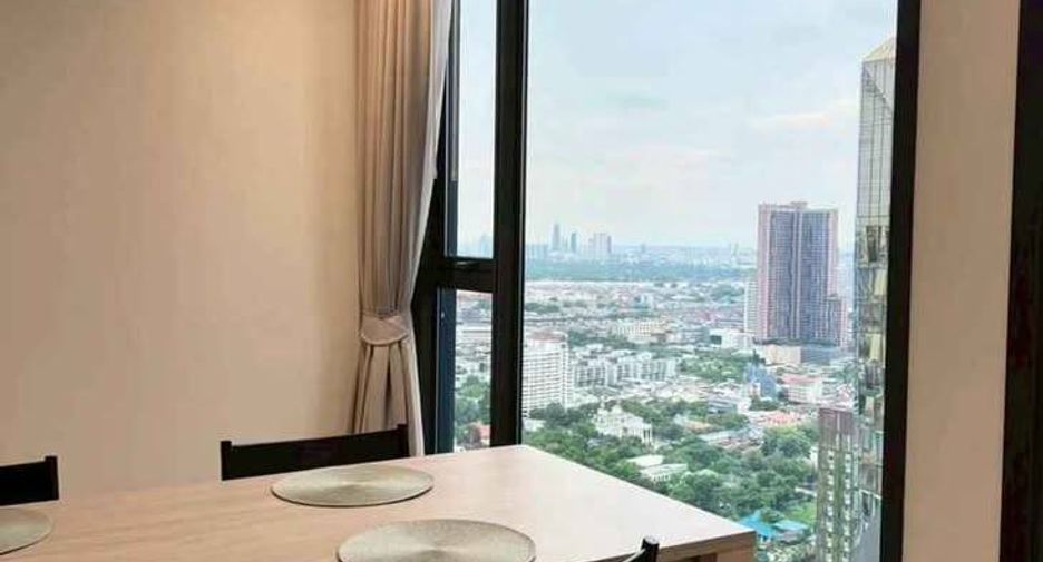 For rent 2 bedrooms condo in Khlong Toei, Bangkok