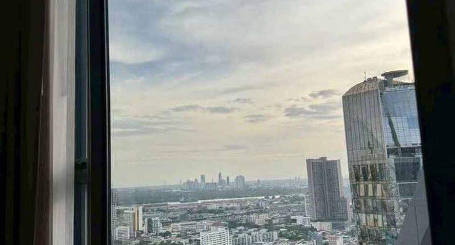 For rent 2 bedrooms condo in Khlong Toei, Bangkok