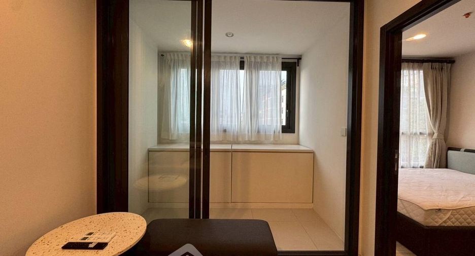 Wohnung zur Miete mit 1 Zimmer in Huai Khwang, Bangkok