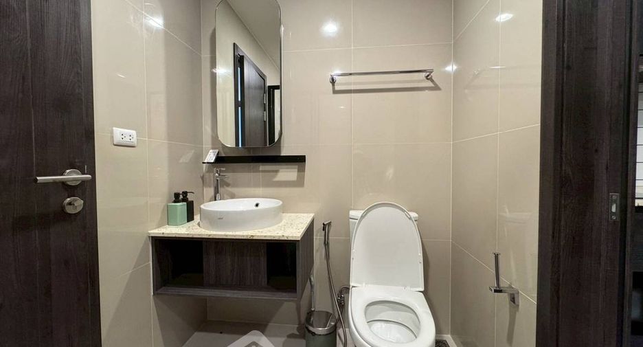 Wohnung zur Miete mit 1 Zimmer in Huai Khwang, Bangkok
