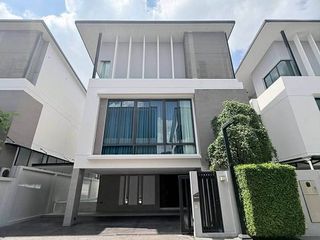 For rent 3 bedrooms house in Wang Thonglang, Bangkok