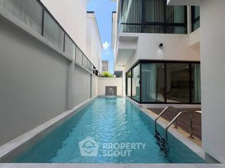 For rent 3 bedrooms house in Wang Thonglang, Bangkok