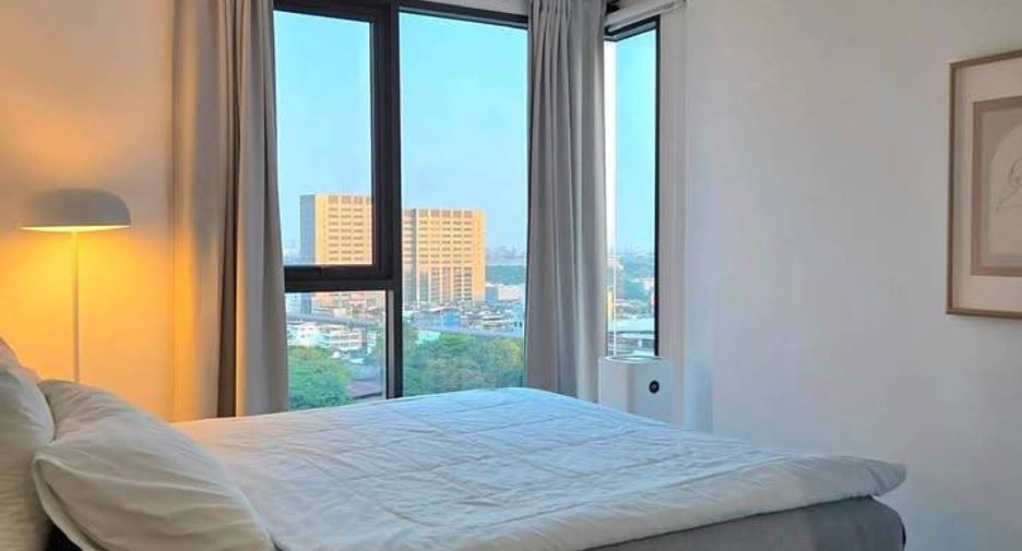 For rent 2 bedrooms condo in Phasi Charoen, Bangkok