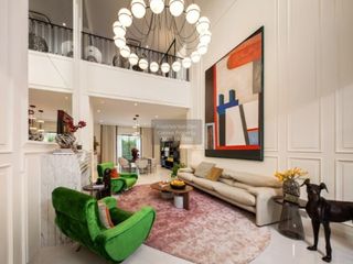 Casa en venta de 4 habitaciones en Bang Khen, Bangkok