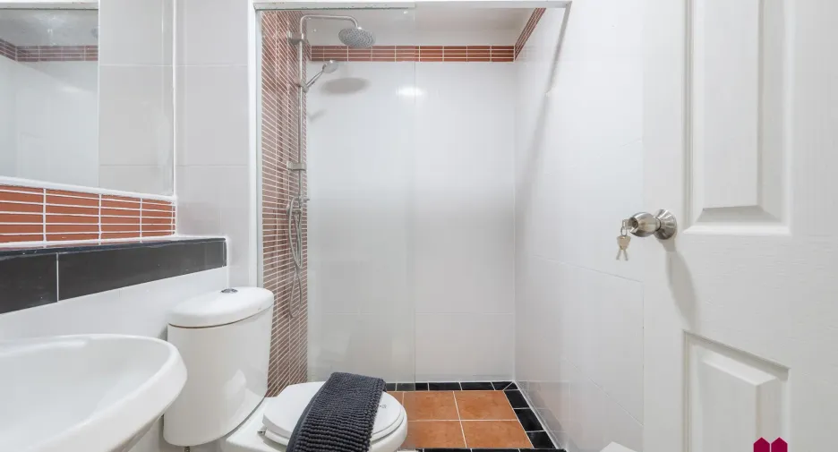 For sale 1 bed condo in Bang Na, Bangkok