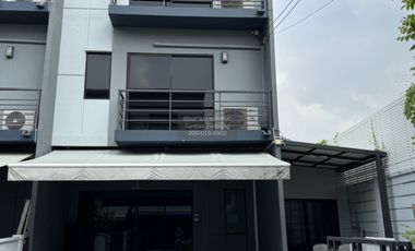 For rent 3 bedrooms townhouse in Prawet, Bangkok