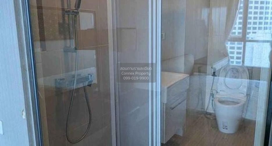 For rent 2 bedrooms condo in Huai Khwang, Bangkok