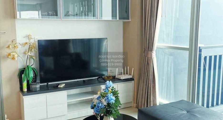 For rent 2 bedrooms condo in Huai Khwang, Bangkok