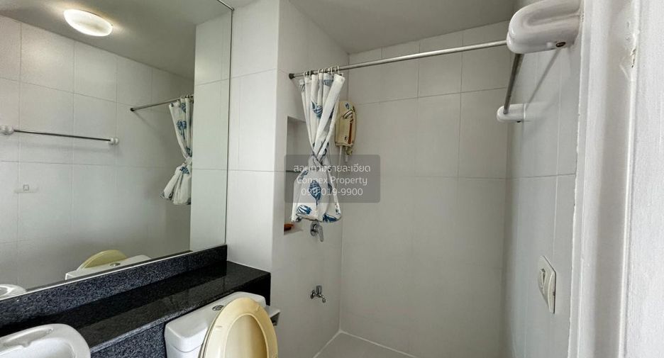For rent 2 bedrooms condo in Thon Buri, Bangkok