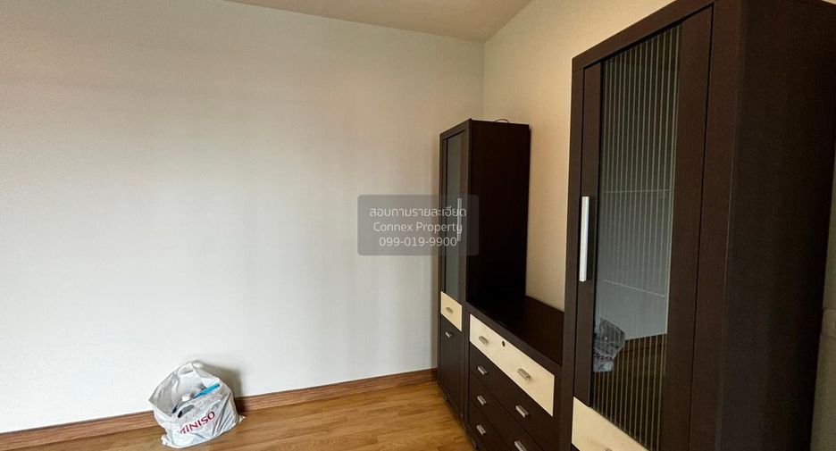 For rent 2 bedrooms condo in Thon Buri, Bangkok