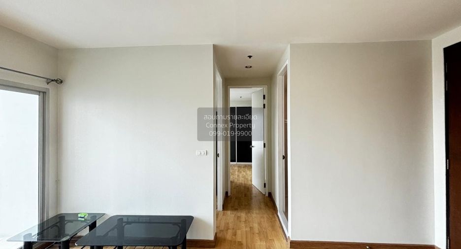 For rent 2 bedrooms condo in Thon Buri, Bangkok