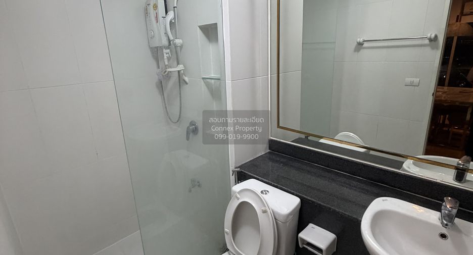 For rent 2 bedrooms condo in Thon Buri, Bangkok