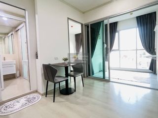 For rent 2 bedrooms condo in Huai Khwang, Bangkok