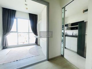 For rent 2 bedrooms condo in Huai Khwang, Bangkok