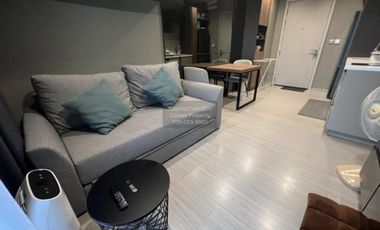 Condo en alquiler de 2 habitaciones en Phra Khanong, Bangkok