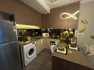 For rent 2 bedrooms condo in Bang Rak, Bangkok