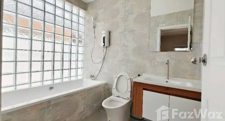 À vendre 4 chambres villa à Bang Lamung, Chonburi
