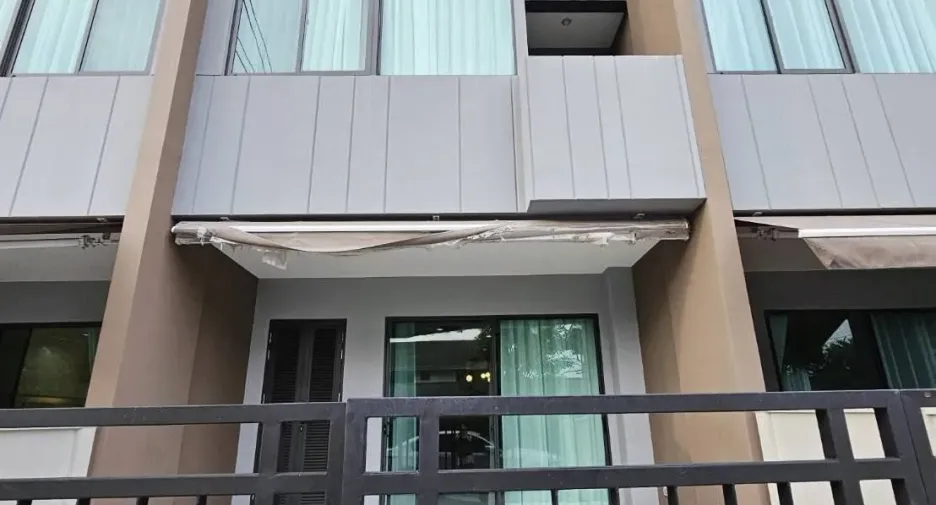 出租 3 卧室 独立屋 在 Saphan Sung, 曼谷