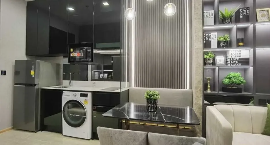 For rent 1 bed condo in Phaya Thai, Bangkok