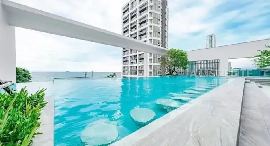 For sale 2 bedrooms condo in Jomtien, Pattaya