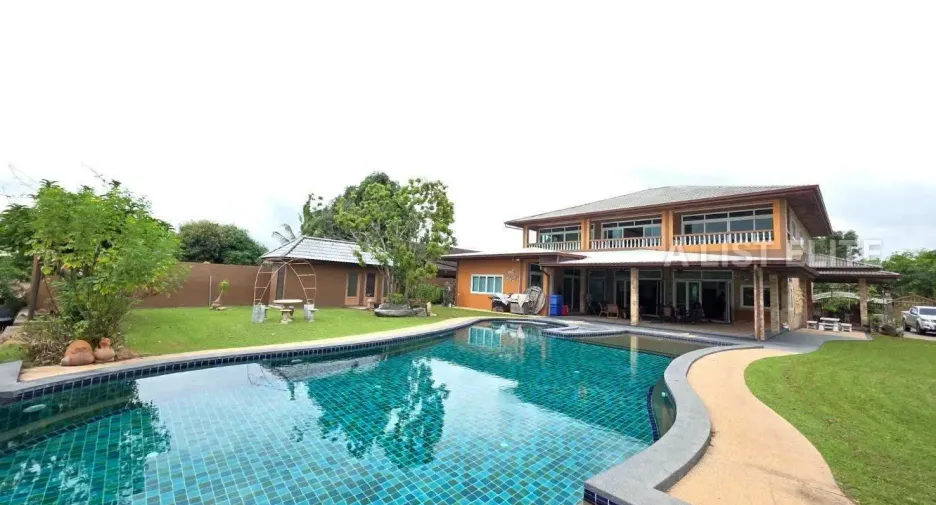 出售 6 卧室 独立屋 在 Bang Lamung, Chon Buri