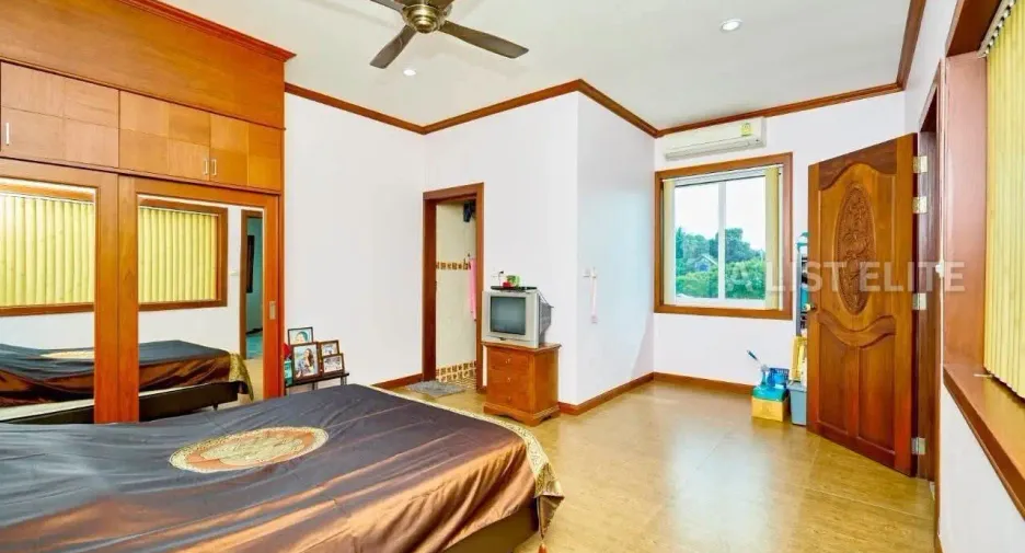 出售 6 卧室 独立屋 在 Bang Lamung, Chon Buri