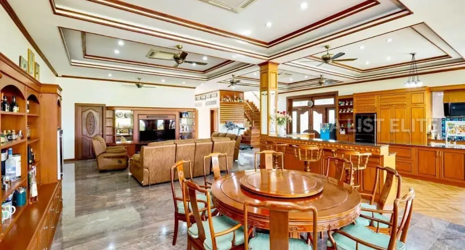 出售 6 卧室 独立屋 在 Bang Lamung, Chon Buri