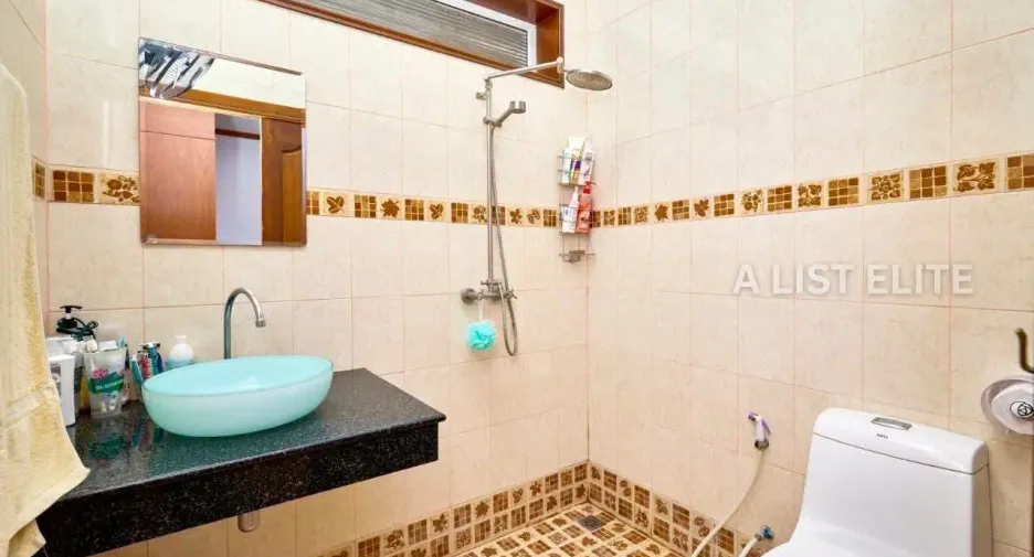 出售 6 卧室 独立屋 在 Bang Lamung, Chon Buri