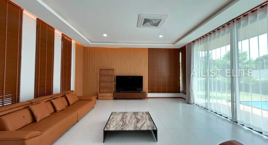 For rent 4 bedrooms house in Bang Lamung, Chonburi