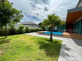 For rent 4 bedrooms house in Bang Lamung, Chonburi