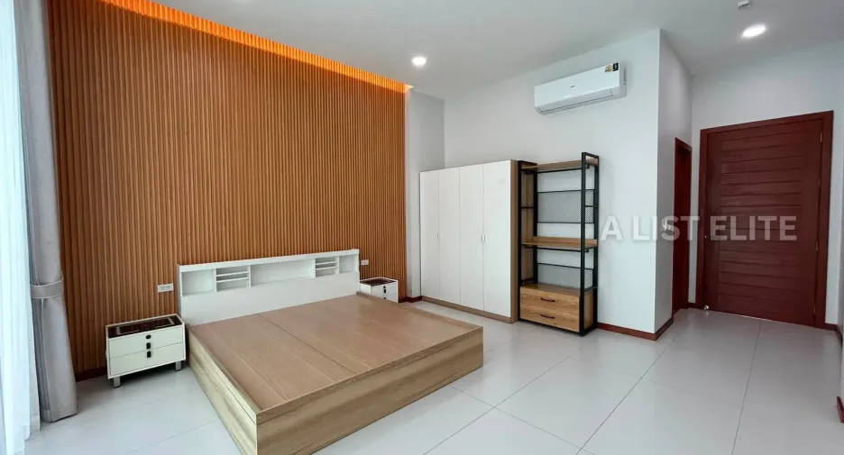 For rent 4 bedrooms house in Bang Lamung, Chonburi