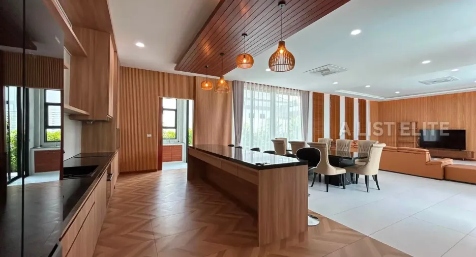 For rent 4 bedrooms house in Bang Lamung, Chonburi